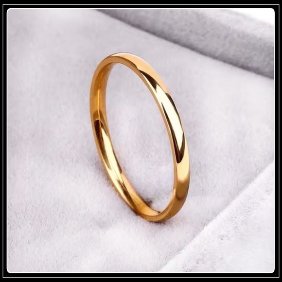 GOLD SIMPLE MINIMALIST PROMISE ENGAGEMENT WEDDING BAND RING - Picture 3 of 6
